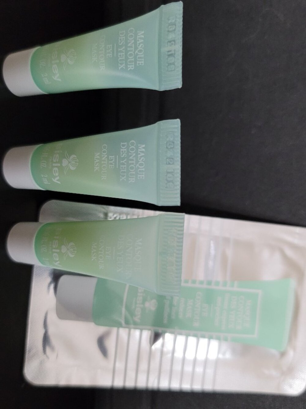 3 x 2ml Sisley Paris Eye Contour Mask tubes + 1 x 3ml packet